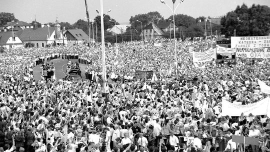Tak w Zamościu witaliśmy Ojca Świętego Jana Pawła II. Zobacz unikatowe zdjęcia