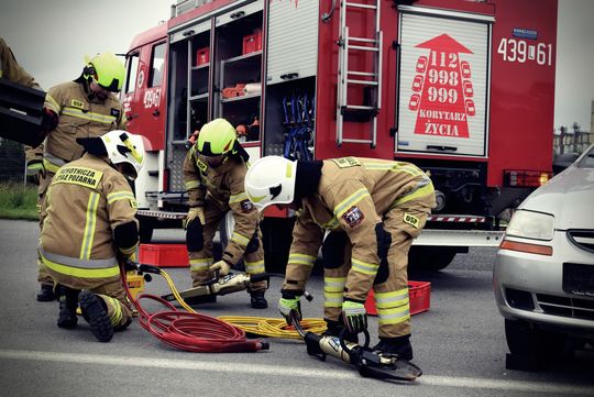 Pow. krasnostawski. Pożary, ewakuacje, ratunek z wysokości - ochotnicy w ogniu ćwiczeń. Pokazali, na co ich stać! [ZDJĘCIA]