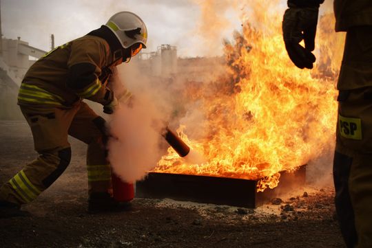 Pow. krasnostawski. Pożary, ewakuacje, ratunek z wysokości - ochotnicy w ogniu ćwiczeń. Pokazali, na co ich stać! [ZDJĘCIA]