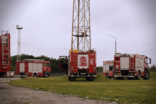 Pow. krasnostawski. Pożary, ewakuacje, ratunek z wysokości - ochotnicy w ogniu ćwiczeń. Pokazali, na co ich stać! [ZDJĘCIA]