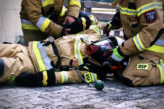 Pow. krasnostawski. Pożary, ewakuacje, ratunek z wysokości - ochotnicy w ogniu ćwiczeń. Pokazali, na co ich stać! [ZDJĘCIA]
