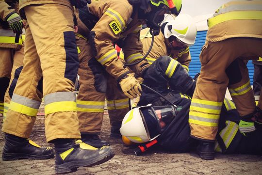 Pow. krasnostawski. Pożary, ewakuacje, ratunek z wysokości - ochotnicy w ogniu ćwiczeń. Pokazali, na co ich stać! [ZDJĘCIA]