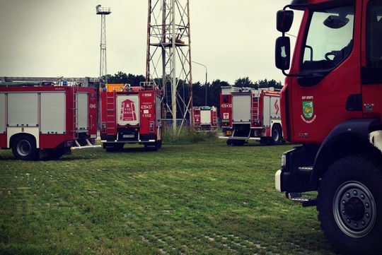 Pow. krasnostawski. Pożary, ewakuacje, ratunek z wysokości - ochotnicy w ogniu ćwiczeń. Pokazali, na co ich stać! [ZDJĘCIA]
