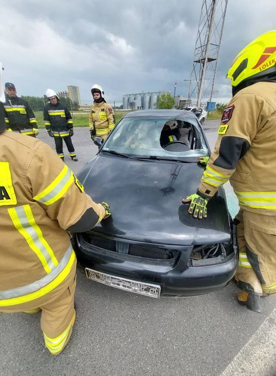 Pow. krasnostawski. Pożary, ewakuacje, ratunek z wysokości - ochotnicy w ogniu ćwiczeń. Pokazali, na co ich stać! [ZDJĘCIA]