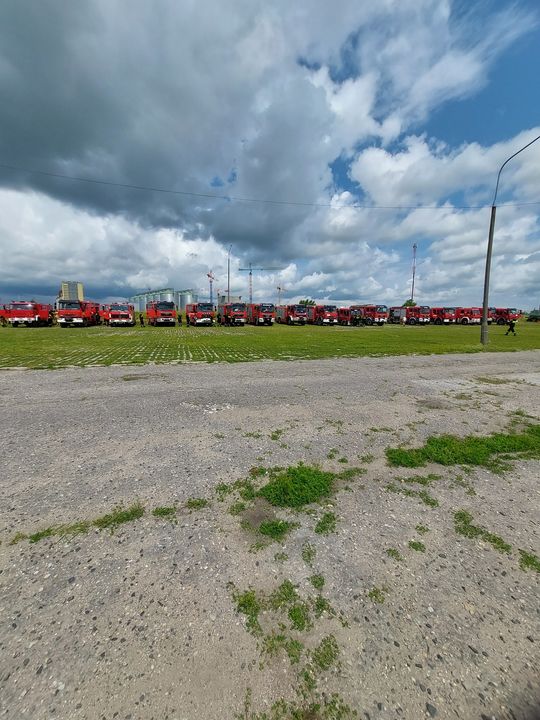 Pow. krasnostawski. Pożary, ewakuacje, ratunek z wysokości - ochotnicy w ogniu ćwiczeń. Pokazali, na co ich stać! [ZDJĘCIA]