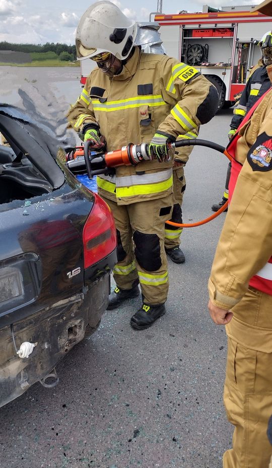 Pow. krasnostawski. Pożary, ewakuacje, ratunek z wysokości - ochotnicy w ogniu ćwiczeń. Pokazali, na co ich stać! [ZDJĘCIA]
