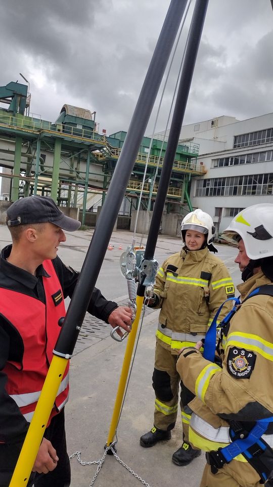 Pow. krasnostawski. Pożary, ewakuacje, ratunek z wysokości - ochotnicy w ogniu ćwiczeń. Pokazali, na co ich stać! [ZDJĘCIA]