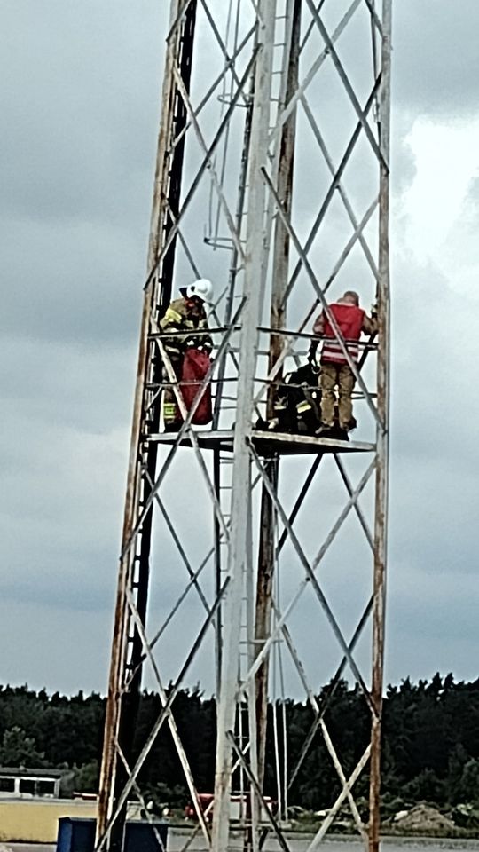 Pow. krasnostawski. Pożary, ewakuacje, ratunek z wysokości - ochotnicy w ogniu ćwiczeń. Pokazali, na co ich stać! [ZDJĘCIA]