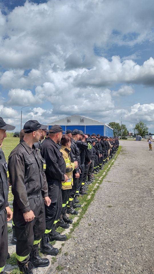 Pow. krasnostawski. Pożary, ewakuacje, ratunek z wysokości - ochotnicy w ogniu ćwiczeń. Pokazali, na co ich stać! [ZDJĘCIA]