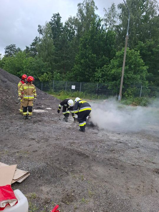 Pow. krasnostawski. Pożary, ewakuacje, ratunek z wysokości - ochotnicy w ogniu ćwiczeń. Pokazali, na co ich stać! [ZDJĘCIA]