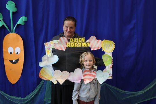 Radosny Dzień Rodziny w Szkole Podstawowej w Leśniowicach [GALERIA ZDJĘĆ]