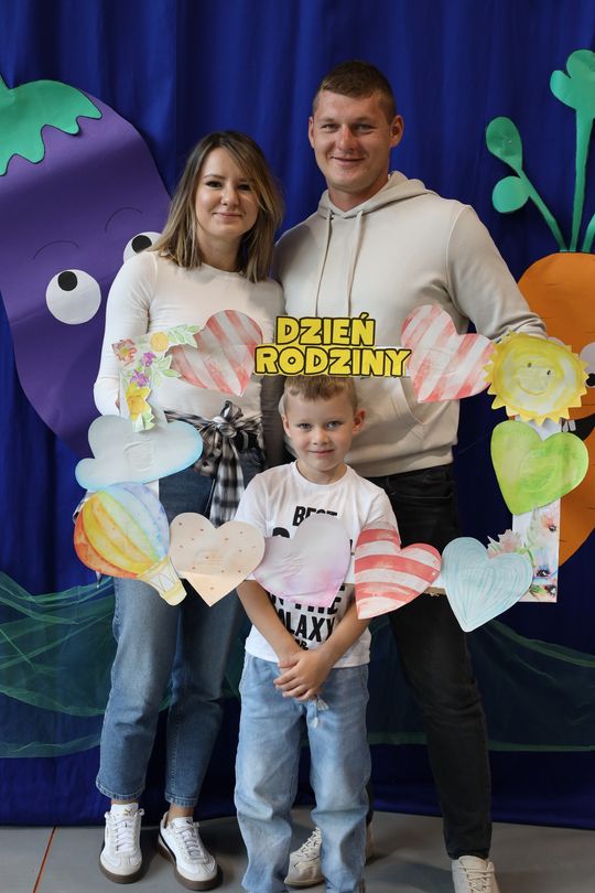 Radosny Dzień Rodziny w Szkole Podstawowej w Leśniowicach [GALERIA ZDJĘĆ]