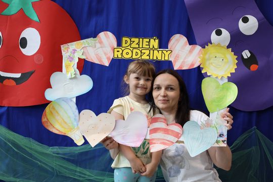 Radosny Dzień Rodziny w Szkole Podstawowej w Leśniowicach [GALERIA ZDJĘĆ]