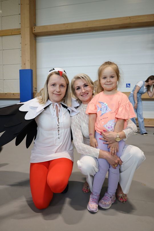 Radosny Dzień Rodziny w Szkole Podstawowej w Leśniowicach [GALERIA ZDJĘĆ]