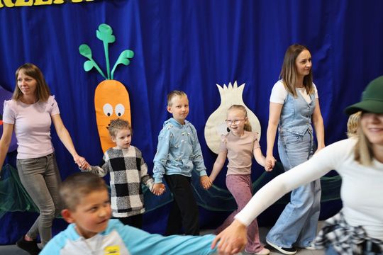 Radosny Dzień Rodziny w Szkole Podstawowej w Leśniowicach [GALERIA ZDJĘĆ]