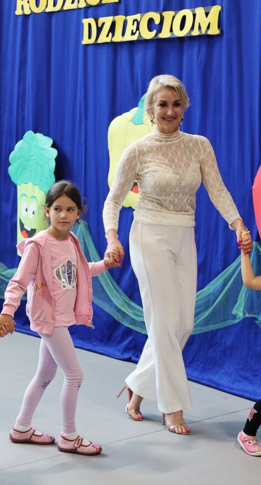 Radosny Dzień Rodziny w Szkole Podstawowej w Leśniowicach [GALERIA ZDJĘĆ]