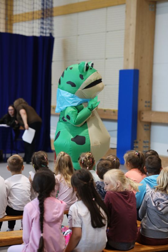 Radosny Dzień Rodziny w Szkole Podstawowej w Leśniowicach [GALERIA ZDJĘĆ]