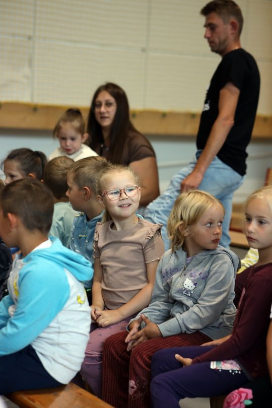 Radosny Dzień Rodziny w Szkole Podstawowej w Leśniowicach [GALERIA ZDJĘĆ]