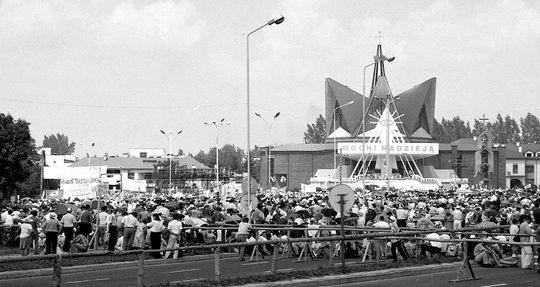 Tak w Zamościu witaliśmy Ojca Świętego Jana Pawła II. Zobacz unikatowe zdjęcia