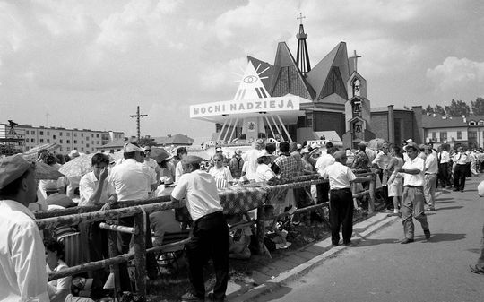 Tak w Zamościu witaliśmy Ojca Świętego Jana Pawła II. Zobacz unikatowe zdjęcia