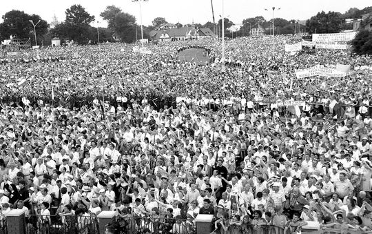 Tak w Zamościu witaliśmy Ojca Świętego Jana Pawła II. Zobacz unikatowe zdjęcia