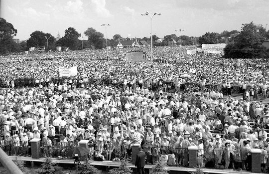 Tak w Zamościu witaliśmy Ojca Świętego Jana Pawła II. Zobacz unikatowe zdjęcia