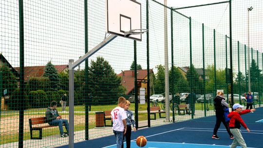 Oficjalne otwarcie boiska wielofunkcyjnego przy ul. Makowej w Chełmie [GALERIA ZDJĘĆ]