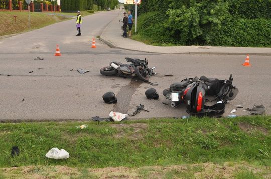 Krasnystaw. Dwa motory roztrzaskane. Dwóch kierowców zabrano do szpitala [ZDJĘCIA]