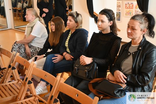 13 czerwca w Młodzieżowym Domu Kultury w Krasnymstawie odbyło się wręczenie dyplomów i nagród laureatom konkursu „Rodzina na sportowo”.