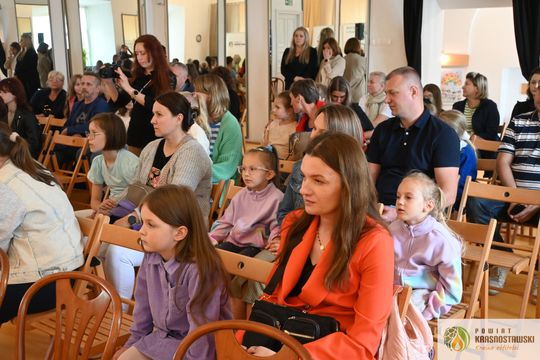 13 czerwca w Młodzieżowym Domu Kultury w Krasnymstawie odbyło się wręczenie dyplomów i nagród laureatom konkursu „Rodzina na sportowo”.