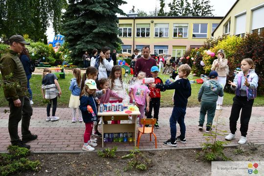 Krasnystaw: Rodzinne serca biją razem - piknik w Przedszkolu nr 4 [GALERIA ZDJĘĆ]