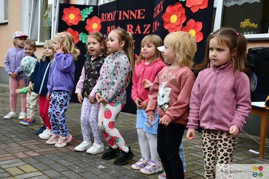 Krasnystaw: Rodzinne serca biją razem - piknik w Przedszkolu nr 4 [GALERIA ZDJĘĆ]