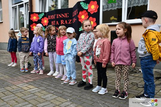 Krasnystaw: Rodzinne serca biją razem - piknik w Przedszkolu nr 4 [GALERIA ZDJĘĆ]