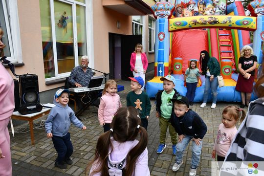 Krasnystaw: Rodzinne serca biją razem - piknik w Przedszkolu nr 4 [GALERIA ZDJĘĆ]