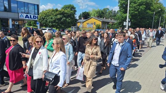 V Zjazd Absolwentów i Nauczycieli i 75-lecie II Liceum Ogólnokształcącego w Chełmie cz. I [GALERIA ZDJĘĆ]