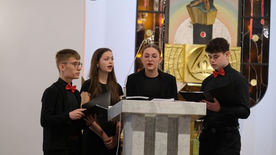 V Zjazd Absolwentów i Nauczycieli i 75-lecie II Liceum Ogólnokształcącego w Chełmie cz. I [GALERIA ZDJĘĆ]