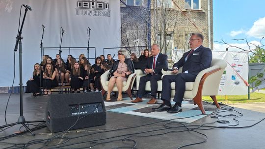 V Zjazd Absolwentów i Nauczycieli i 75-lecie II Liceum Ogólnokształcącego w Chełmie cz. II [GALERIA ZDJĘĆ]