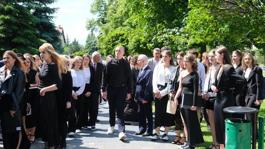 V Zjazd Absolwentów i Nauczycieli i 75-lecie II Liceum Ogólnokształcącego w Chełmie cz. II [GALERIA ZDJĘĆ]