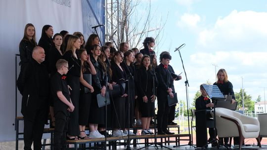 V Zjazd Absolwentów i Nauczycieli i 75-lecie II Liceum Ogólnokształcącego w Chełmie cz. II [GALERIA ZDJĘĆ]