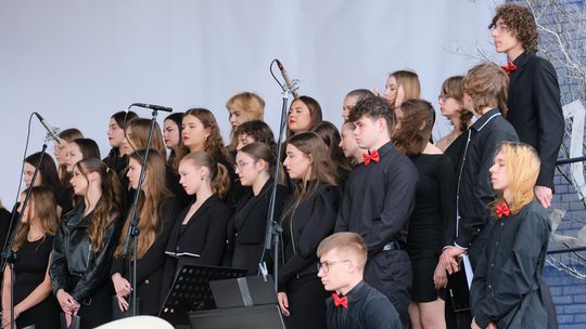 V Zjazd Absolwentów i Nauczycieli i 75-lecie II Liceum Ogólnokształcącego w Chełmie cz. II [GALERIA ZDJĘĆ]