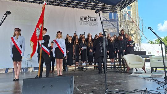 V Zjazd Absolwentów i Nauczycieli i 75-lecie II Liceum Ogólnokształcącego w Chełmie cz. II [GALERIA ZDJĘĆ]