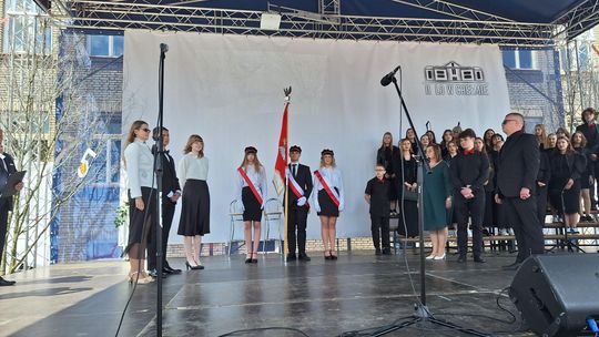 V Zjazd Absolwentów i Nauczycieli i 75-lecie II Liceum Ogólnokształcącego w Chełmie cz. II [GALERIA ZDJĘĆ]