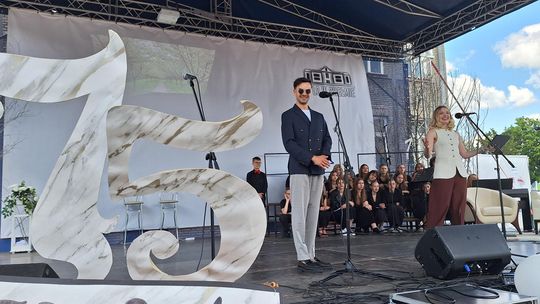 V Zjazd Absolwentów i Nauczycieli i 75-lecie II Liceum Ogólnokształcącego w Chełmie cz. II [GALERIA ZDJĘĆ]