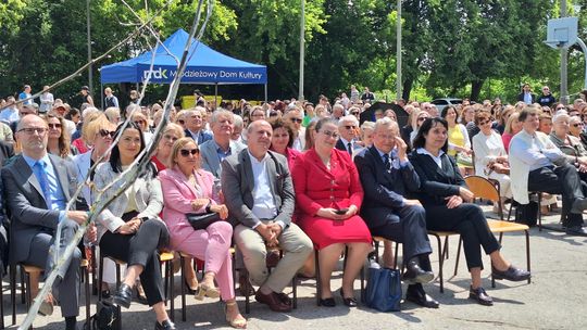 V Zjazd Absolwentów i Nauczycieli i 75-lecie II Liceum Ogólnokształcącego w Chełmie cz. II [GALERIA ZDJĘĆ]