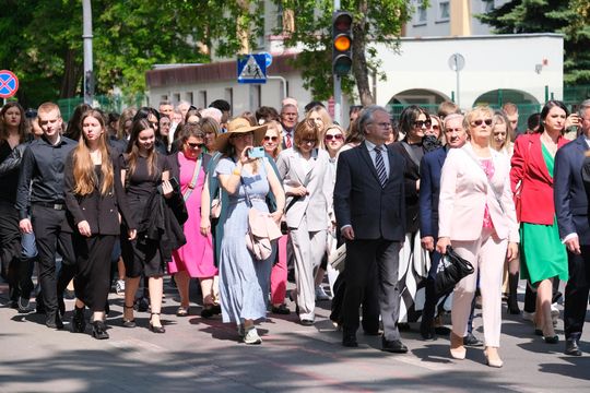 V Zjazd Absolwentów i Nauczycieli i 75-lecie II Liceum Ogólnokształcącego w Chełmie cz. I [GALERIA ZDJĘĆ]