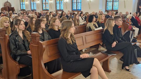 V Zjazd Absolwentów i Nauczycieli i 75-lecie II Liceum Ogólnokształcącego w Chełmie cz. I [GALERIA ZDJĘĆ]