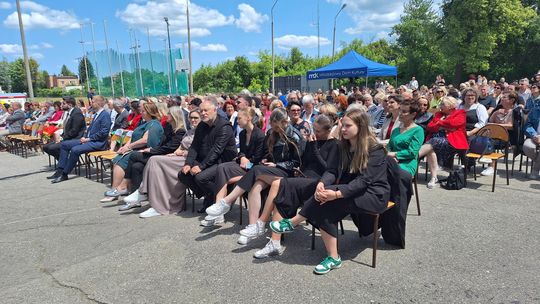 V Zjazd Absolwentów i Nauczycieli i 75-lecie II Liceum Ogólnokształcącego w Chełmie cz. II [GALERIA ZDJĘĆ]