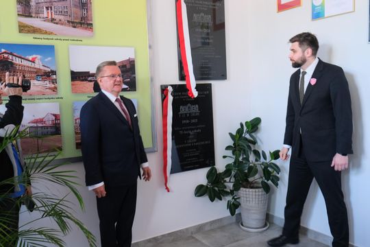 V Zjazd Absolwentów i Nauczycieli i 75-lecie II Liceum Ogólnokształcącego w Chełmie cz. II [GALERIA ZDJĘĆ]