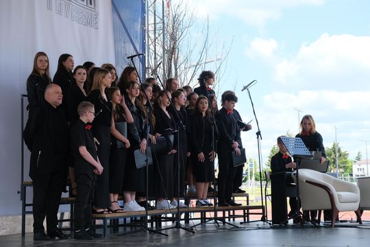 V Zjazd Absolwentów i Nauczycieli i 75-lecie II Liceum Ogólnokształcącego w Chełmie cz. II [GALERIA ZDJĘĆ]