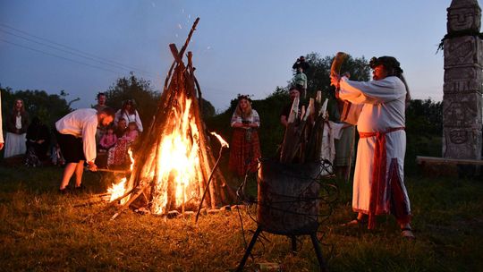 Krasnystaw. XI Palinocka pod Światowidem - magiczna sobótkowa noc nad Wieprzem [GALERIA ZDJĘĆ]